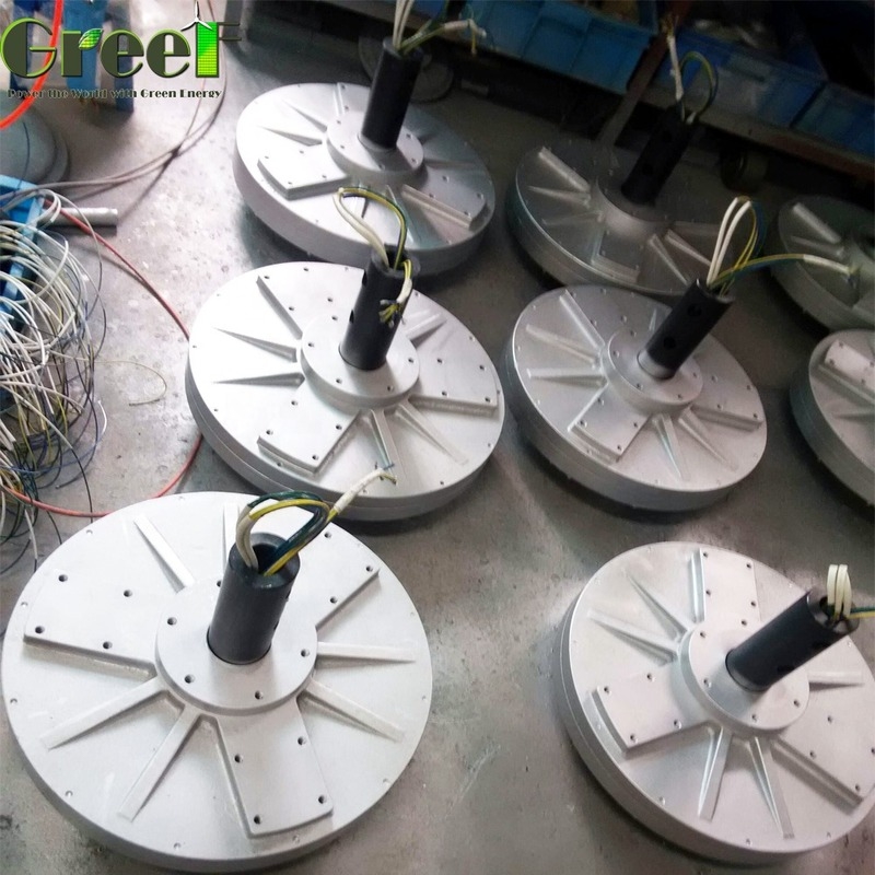 เครื่องกำเนิดไฟฟ้ากระแสสลับแม่เหล็กถาวรแบบโรเตอร์ในและโรเตอร์นอกรอบต่ำ 5kw สำหรับกังหันลมใช้ในบ้าน