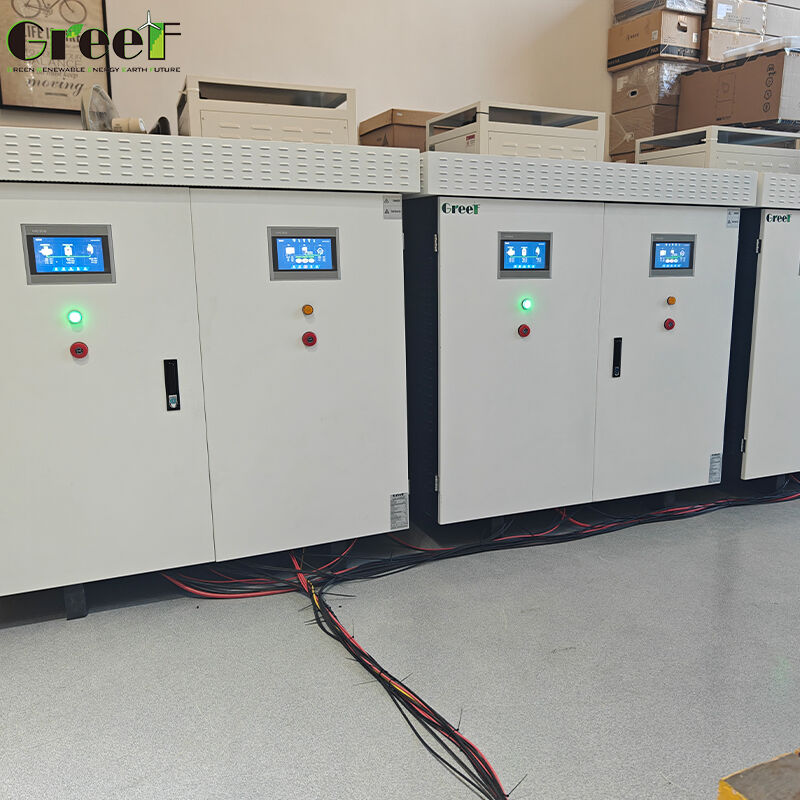 หน้าจอสัมผัส LCD บนตัวควบคุมกริด พร้อมการตรวจสอบกริด และการรับประกัน 5 ปี สำหรับโซลูชันการจัดการพลังงาน