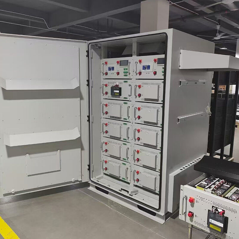ตู้แบตเตอรี่กลางแจ้ง พลังงานไฟฟ้าขนาด 16kWh พร้อมการป้องกัน IP54 และความสามารถในการปรับขนาดแบบโมดูลสําหรับการเก็บพลังงาน